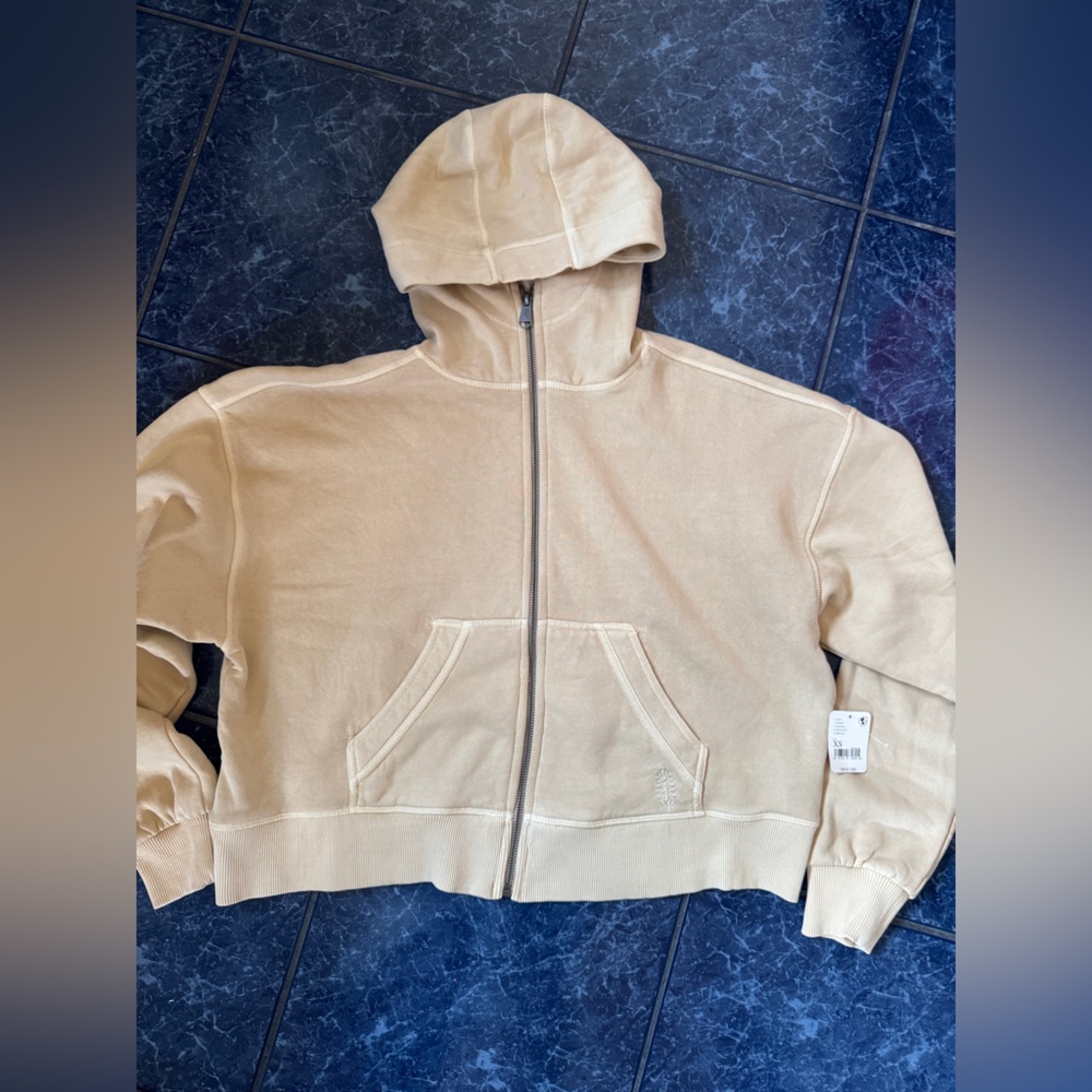 NEW✨Free people movement zip up (2) size XS